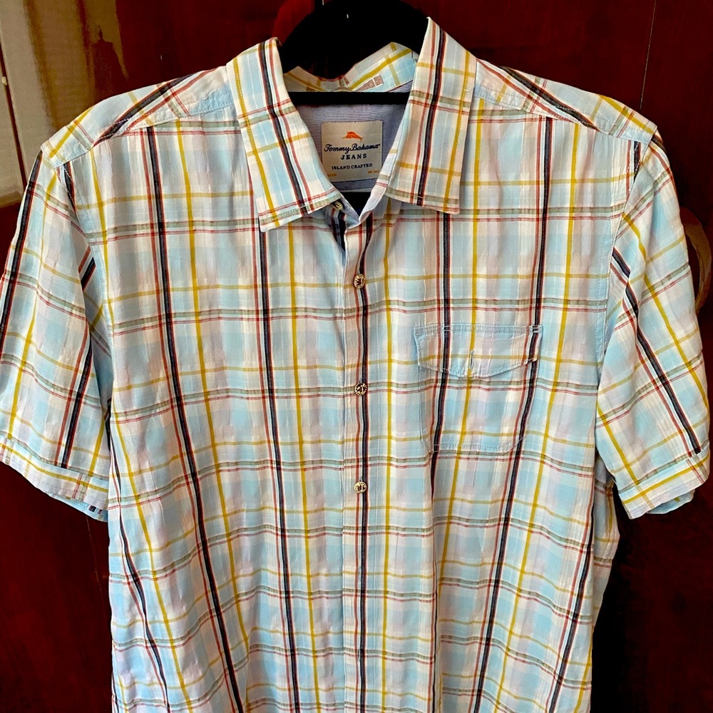 Tommy Bahama short sleeve button down shirt